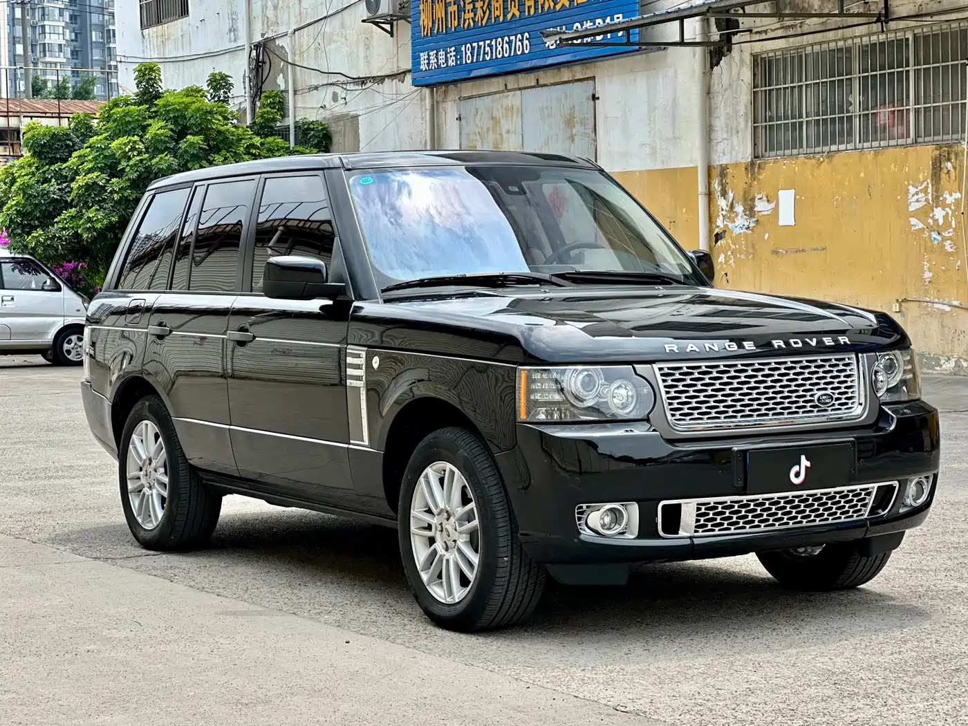Land Rover Range Rover 2010 5.0 NA V8 HSE фото 3