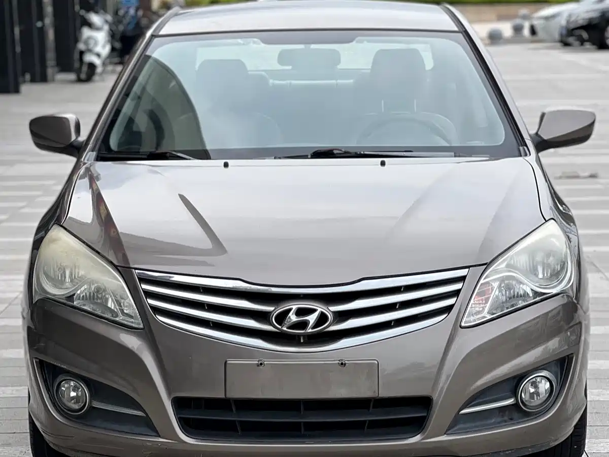 Hyundai Elantra 2011 1.6L Manual Comfort фото 2