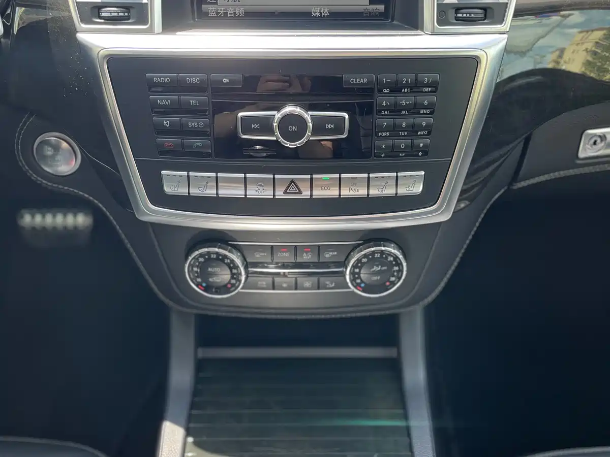 Mercedes-Benz GL-Class AMG 2014 AMG GL 63 фото 17
