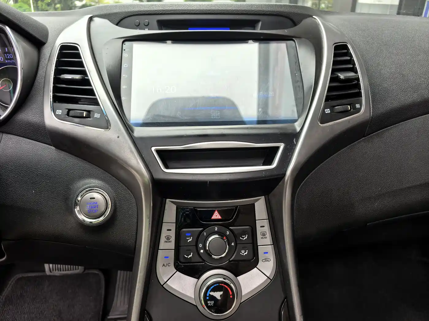 Hyundai Langdong 2013 1.6L Automatic Leading фото 12
