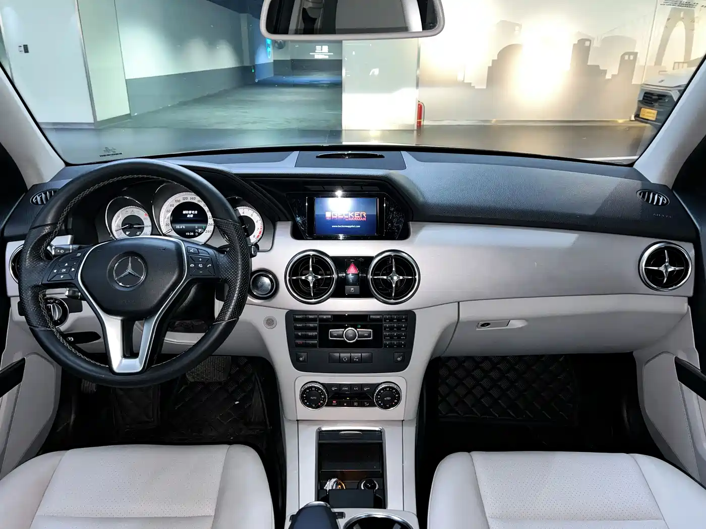 Mercedes-Benz GLK-Class 2013 Facelift GLK 300 4MATIC Fashion фото 18