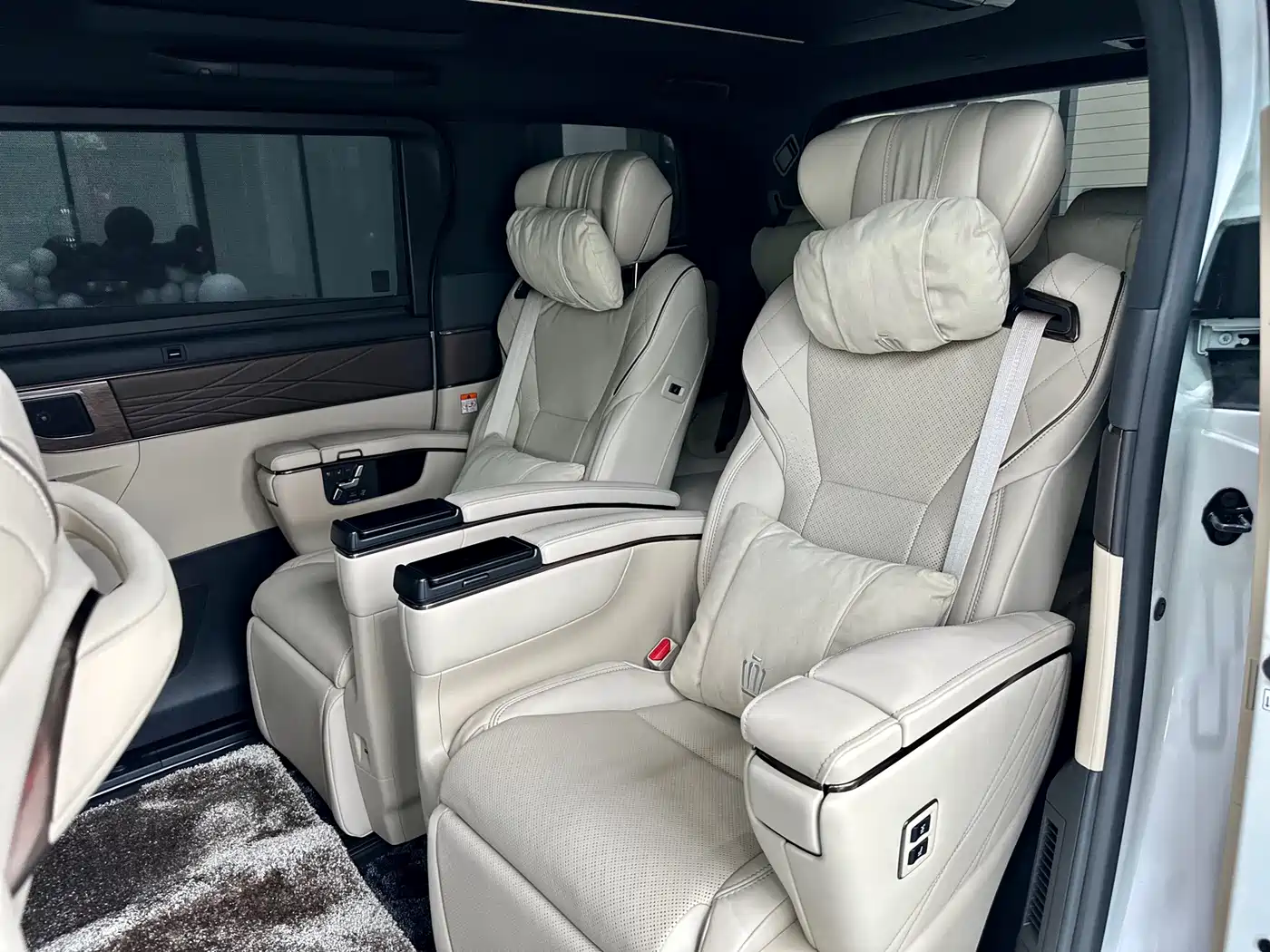 Toyota Vellfire 2024 Crown Hybrid 2.5L Premium Edition фото 7