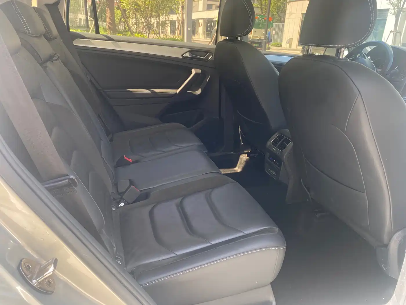 Volkswagen Tiguan L 2019 330TSI Automatic 2WD Panorama Comfort Edition China VI фото 11