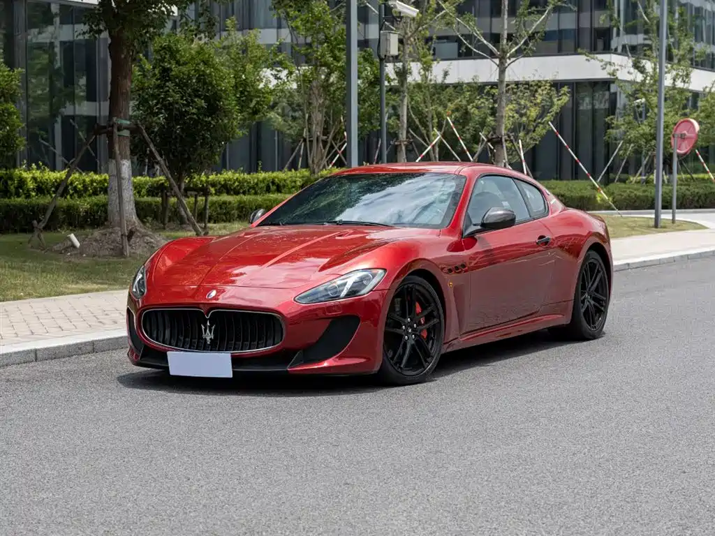 Maserati GranTurismo 2012 4.7L MC Stradale