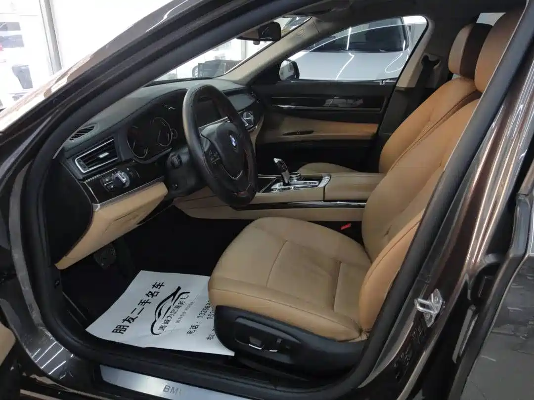 BMW 7 Series 2013 Model 730Li Leading фото 8