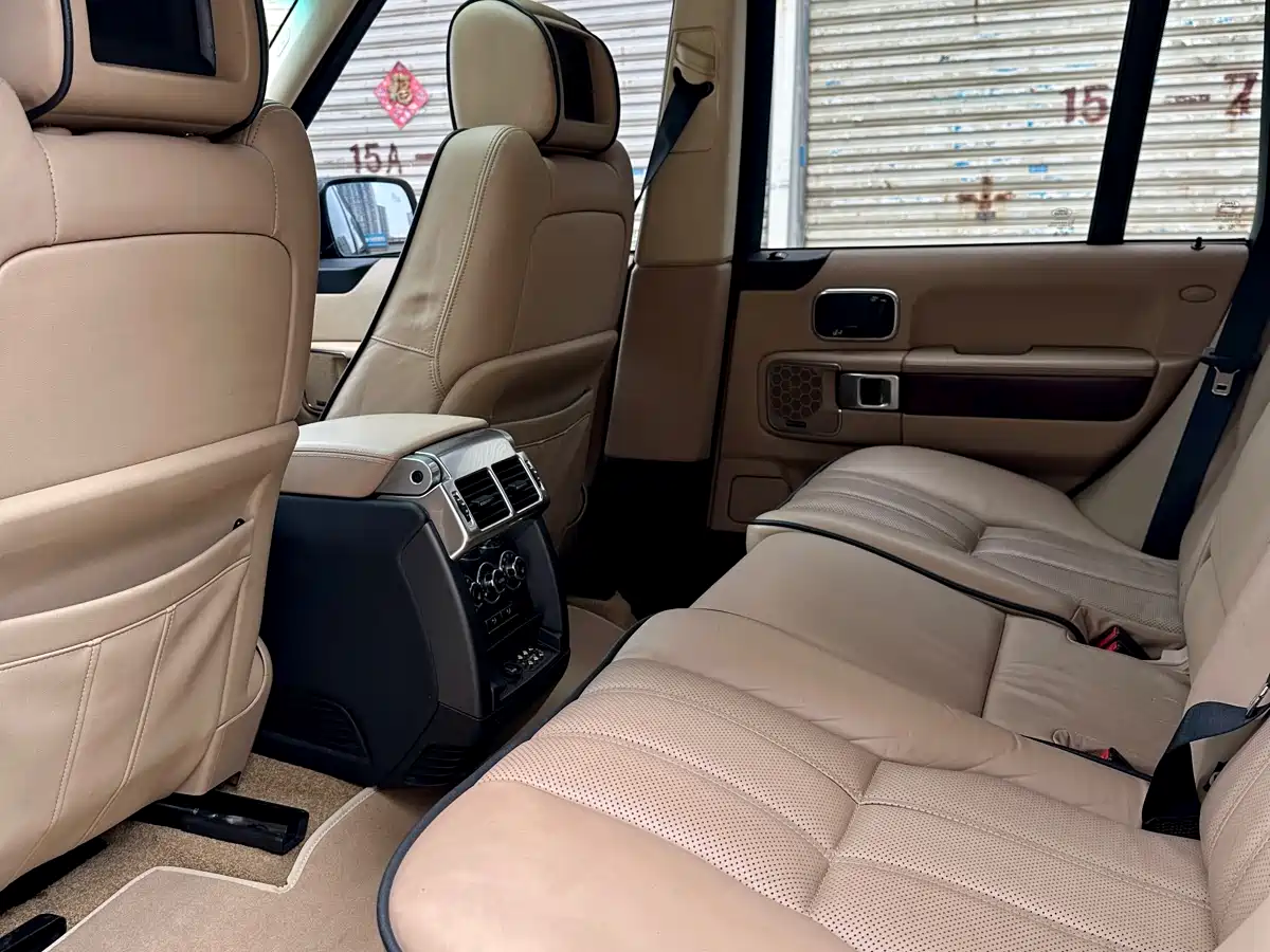 Land Rover Range Rover 2010 5.0 NA V8 HSE фото 10