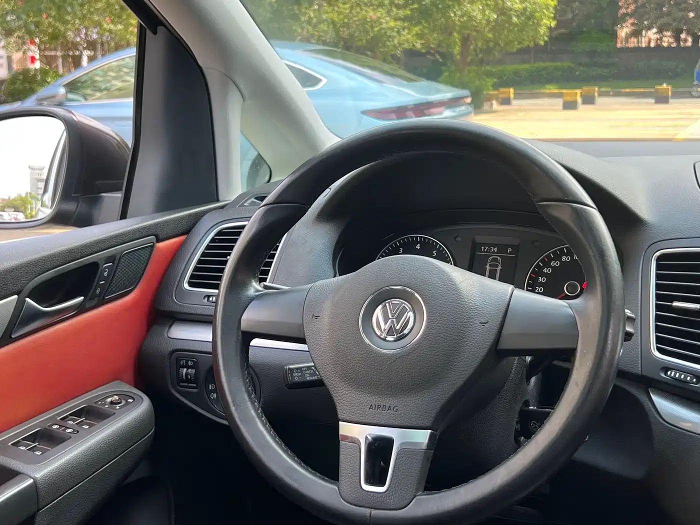 Volkswagen Sharan 2013 1.8TSI Standard Euro IV фото 16