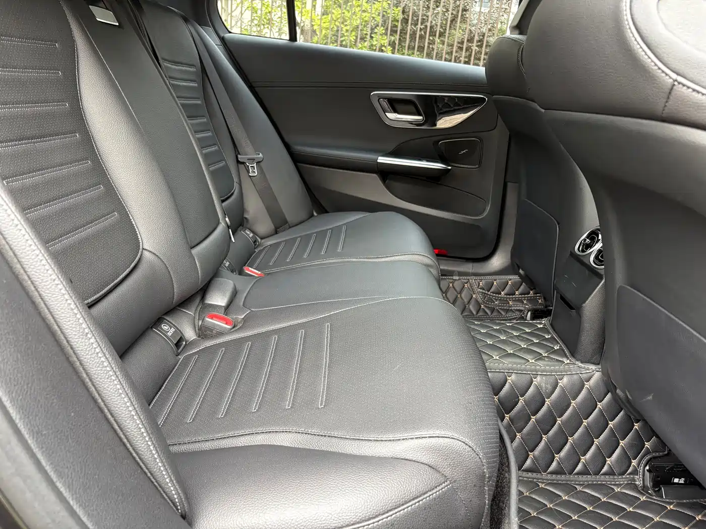 Mercedes-Benz C-Class 2022 C 200 L Sport Version фото 13