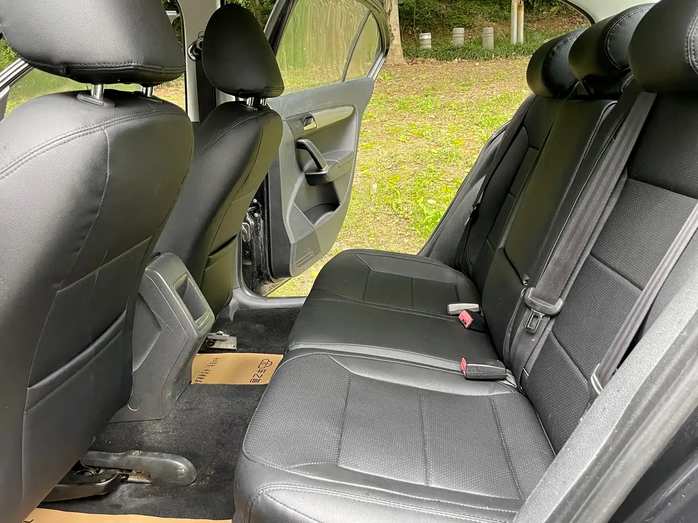 Volkswagen Lavida 2013 1.6L Automatic Comfort Edition фото 7