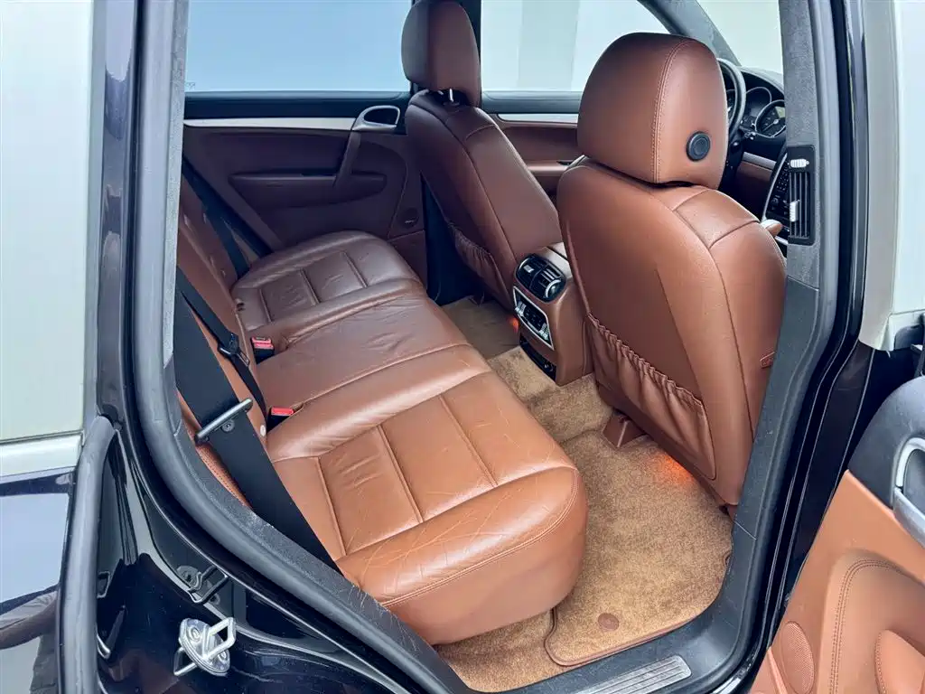 Porsche Cayenne 2007 Model Cayenne Turbo 4.8T фото 25