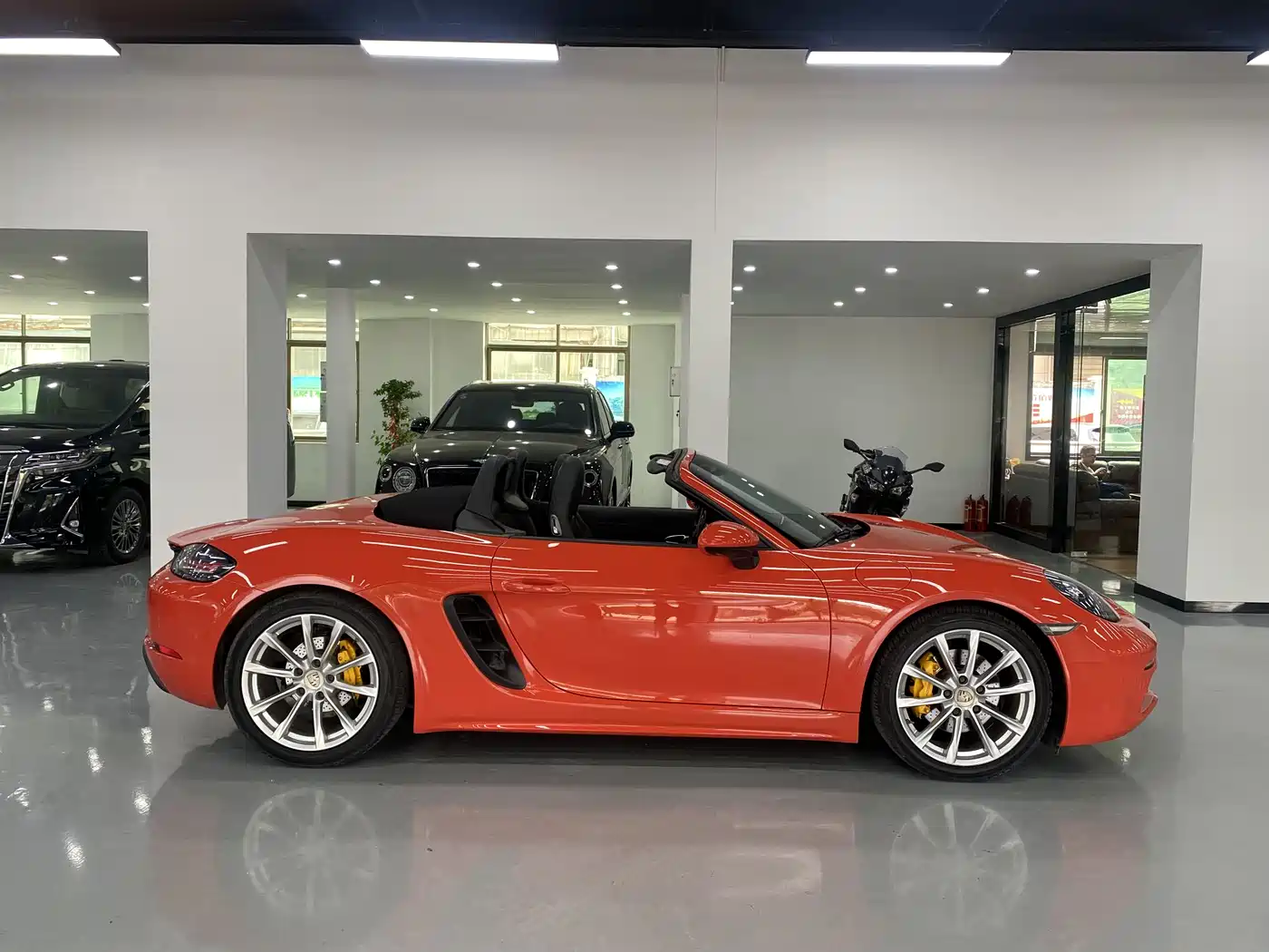 Porsche 718 2016 Boxster 2.0T фото 11