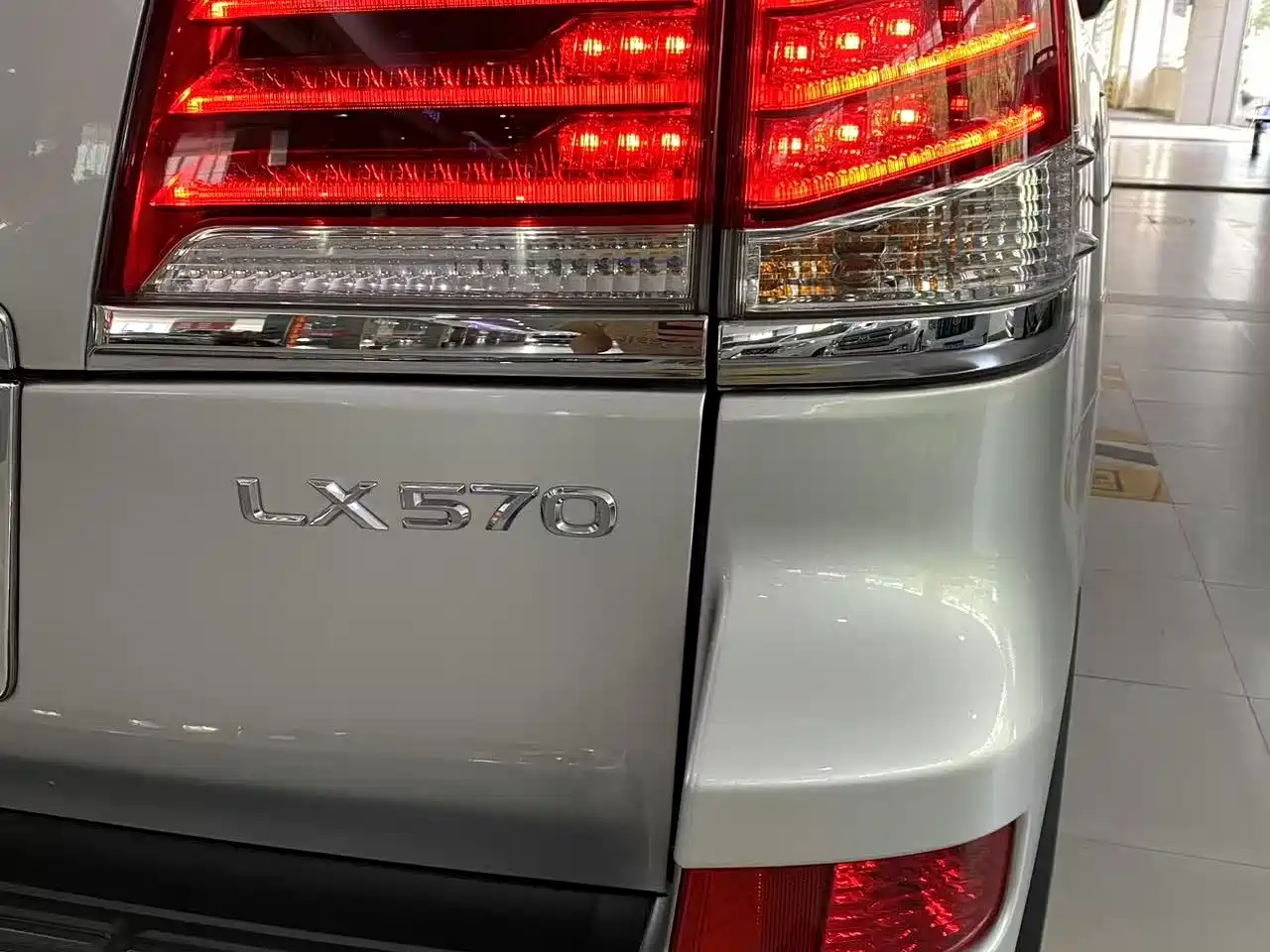 Lexus LX 2010 2009 570