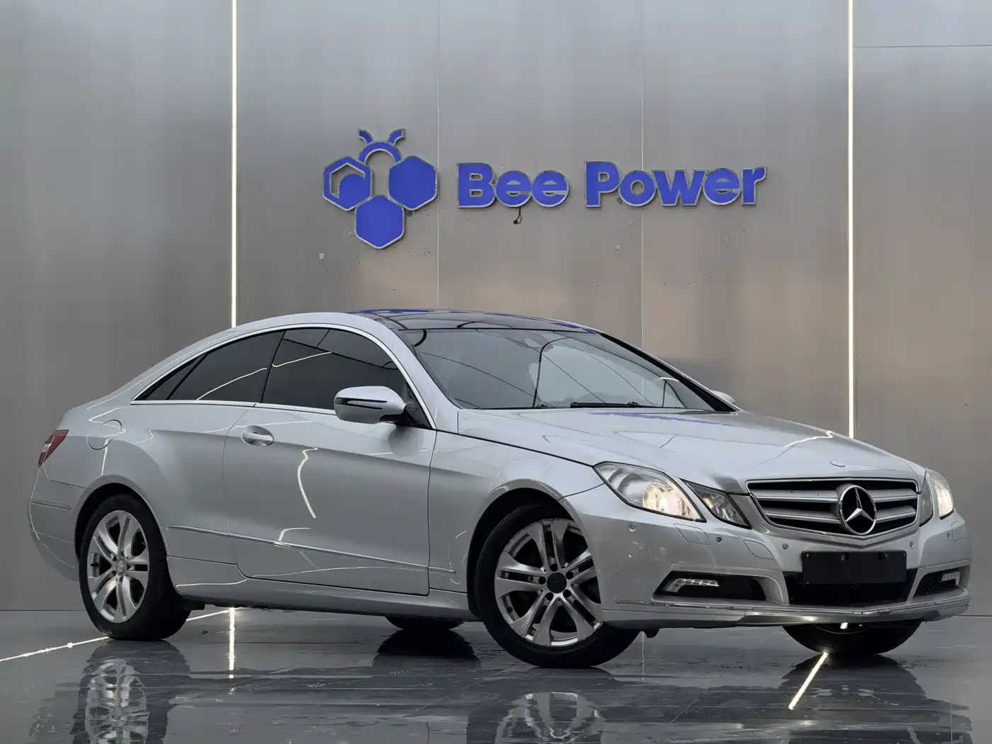 Mercedes-Benz E-Class (Import) 2009 Model E 350 Coupe фото 3