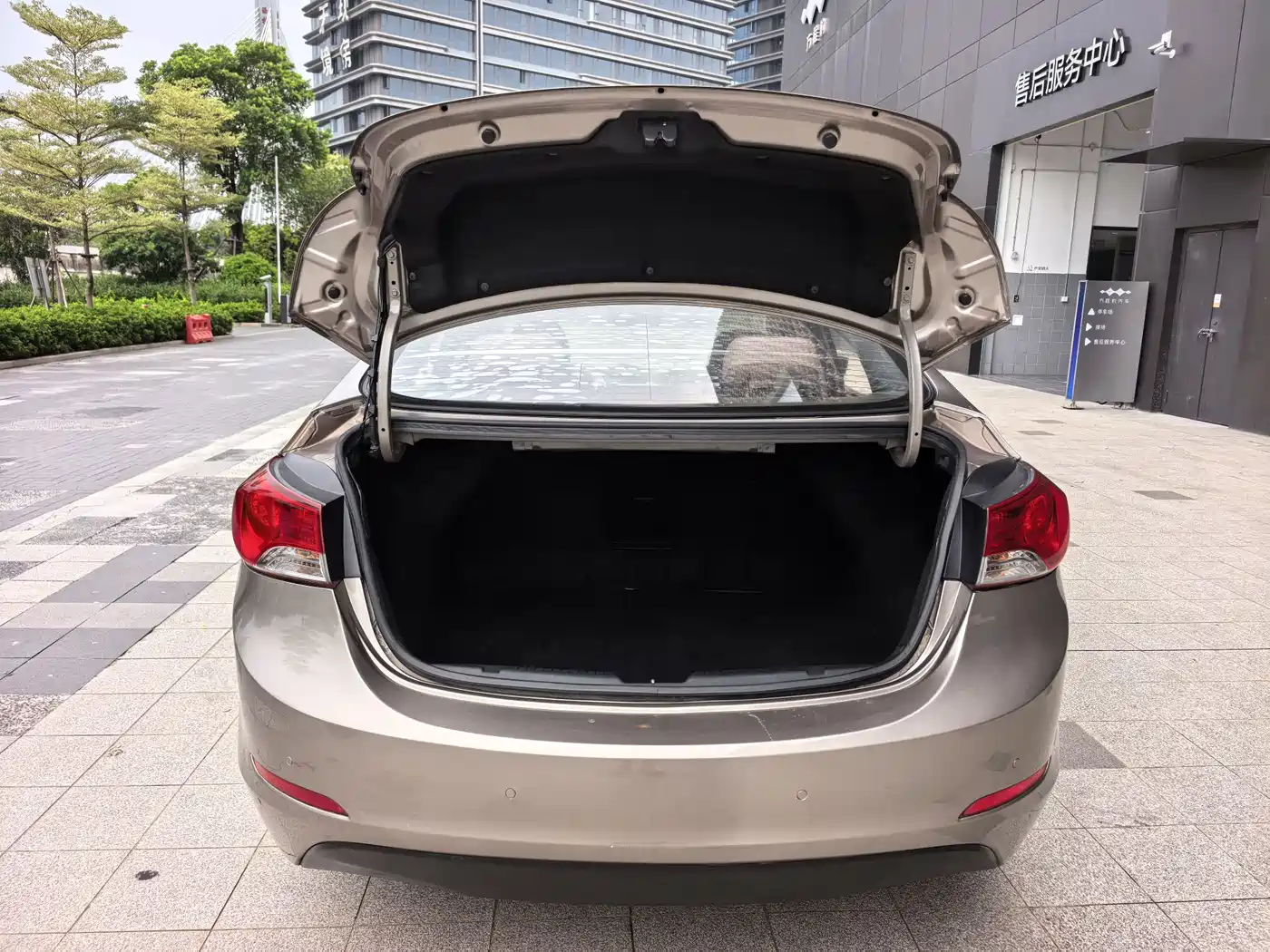 Hyundai Langdong 2013 1.6L Automatic Leading фото 14