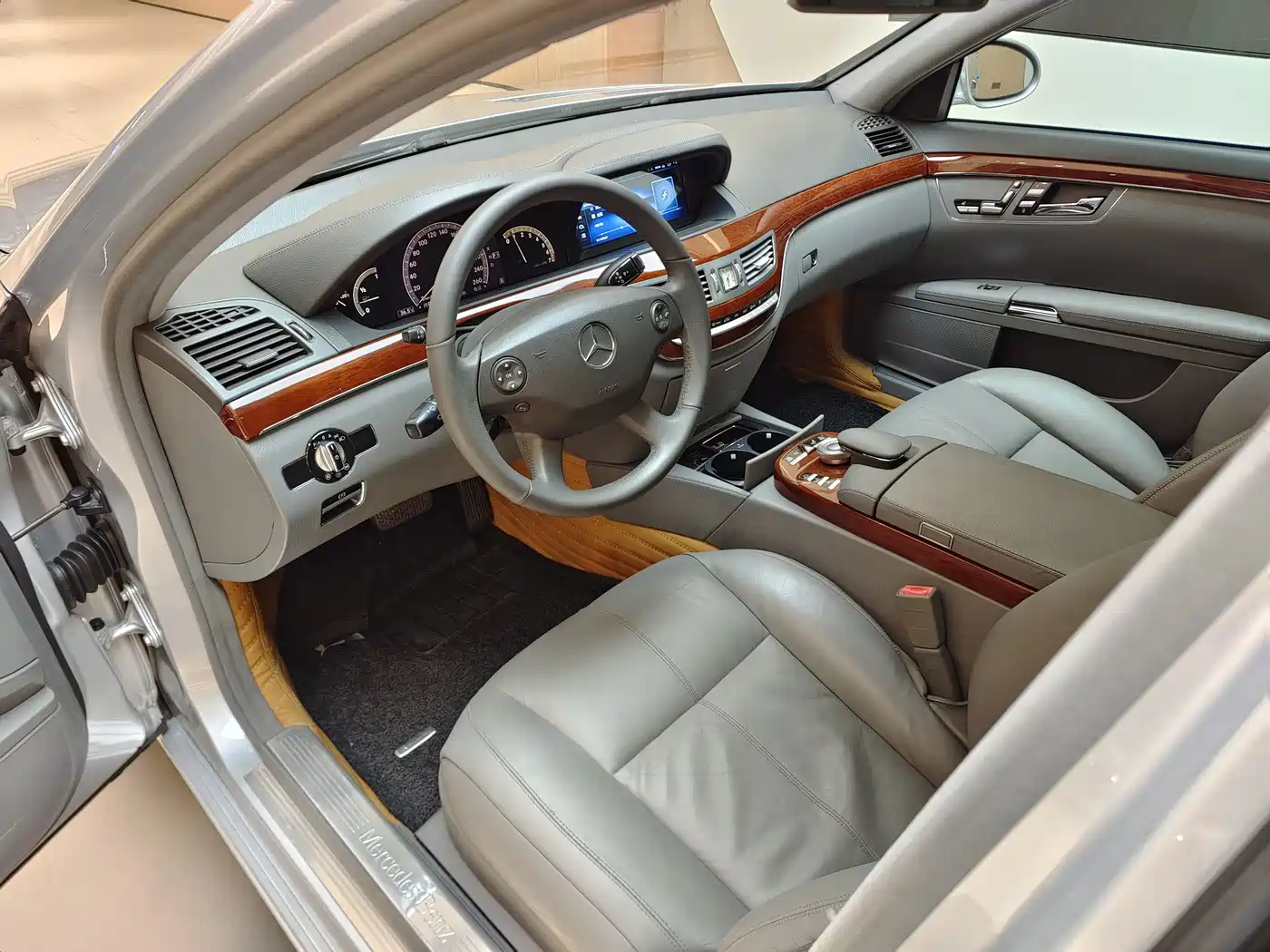 Mercedes-Benz S-Class 2008 S 300 L Business фото 9