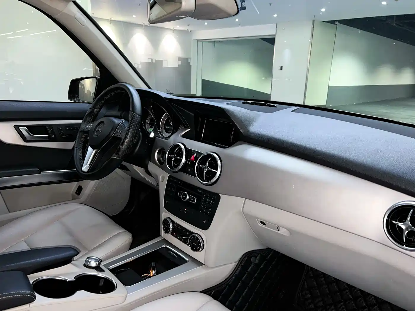 Mercedes-Benz GLK-Class 2013 Facelift GLK 300 4MATIC Fashion фото 13