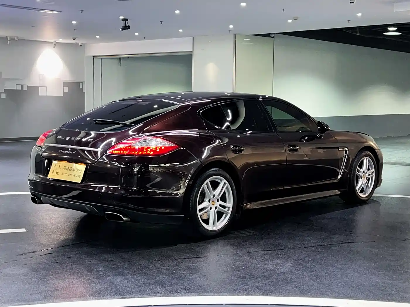 Porsche Panamera 2013 Panamera 4 Platinum Edition 3.6L фото 6