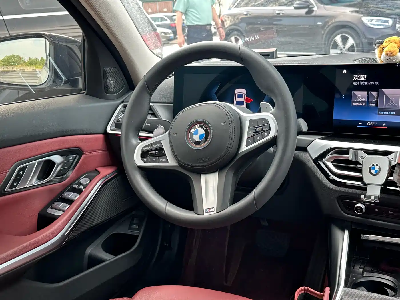 BMW 3 Series 2023 325Li M Sport Black Night Package фото 8