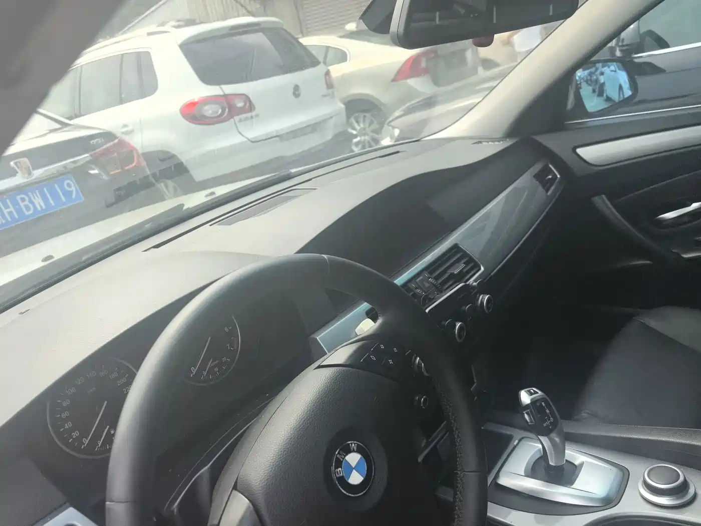 BMW 5 Series 2009 Model 523Li Standard фото 8