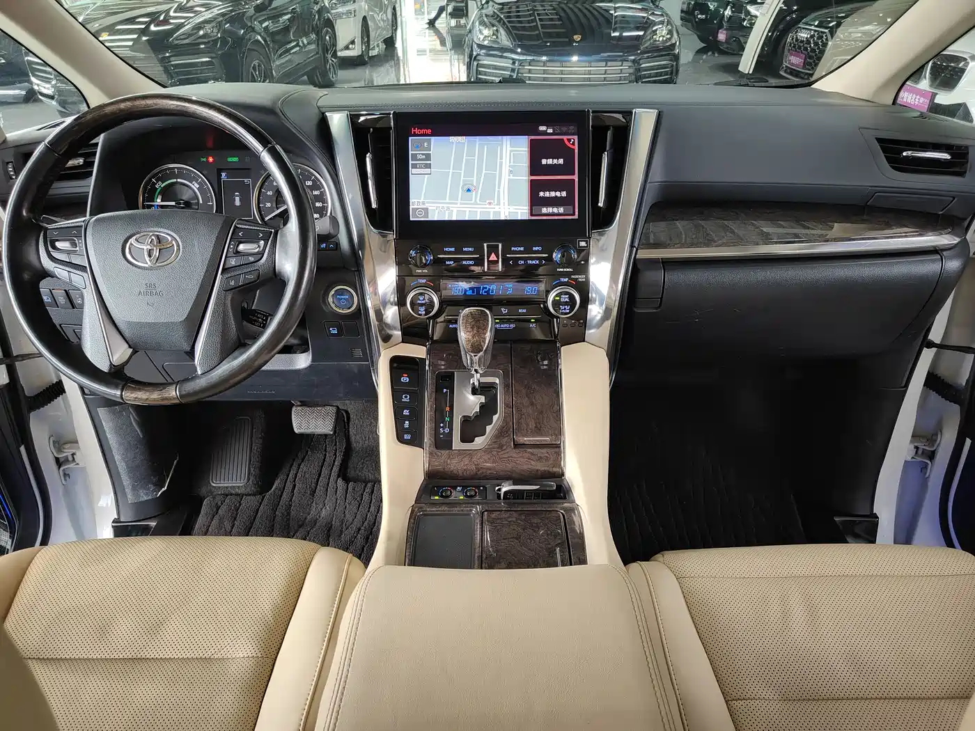 Toyota Vellfire 2020 Twin Engine 2.5L HV Premium Edition фото 9