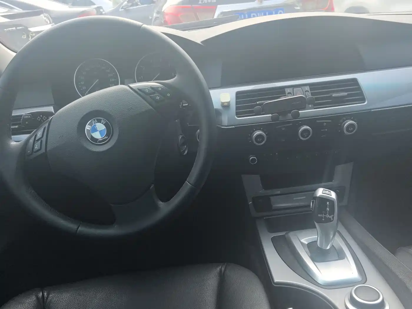 BMW 5 Series 2009 Model 523Li Standard фото 9