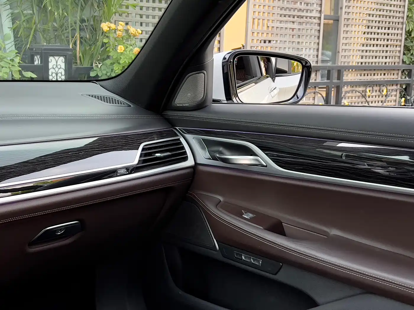 BMW 7 Series 2018 740Li Leading Type M Sport Package фото 12