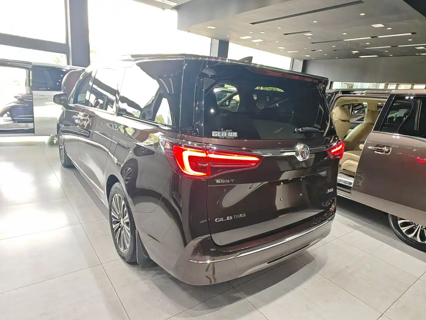 Buick GL8 2021 ES Landlord 653T Smart Flagship фото 6