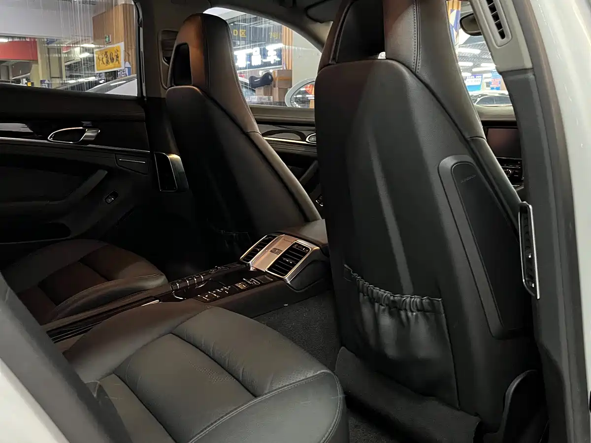 Porsche Panamera 2014 Panamera 4 3.0T фото 14