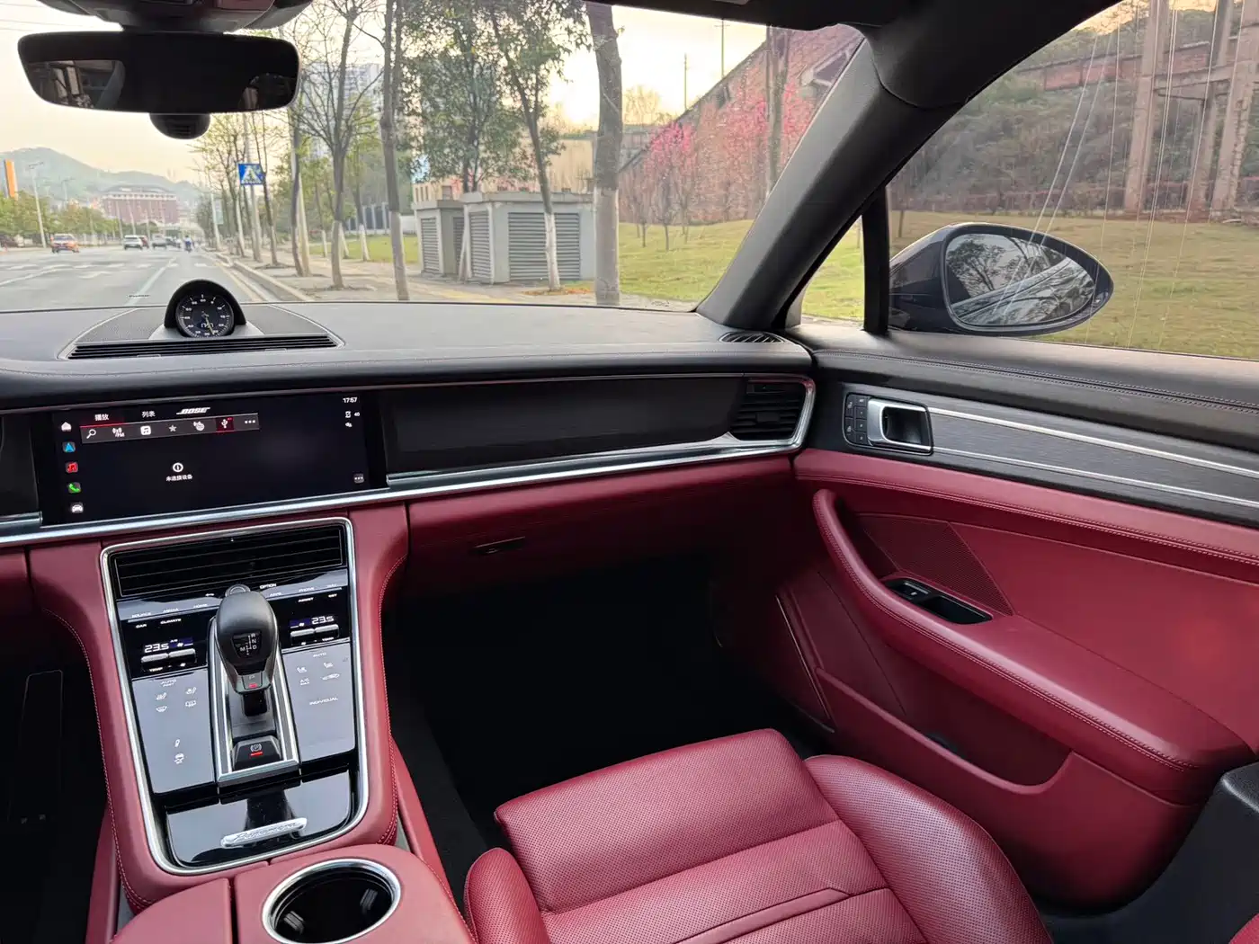 Porsche Panamera New Energy 2023 Facelift Panamera 4 E-Hybrid Platinum Edition 2.9T фото 18