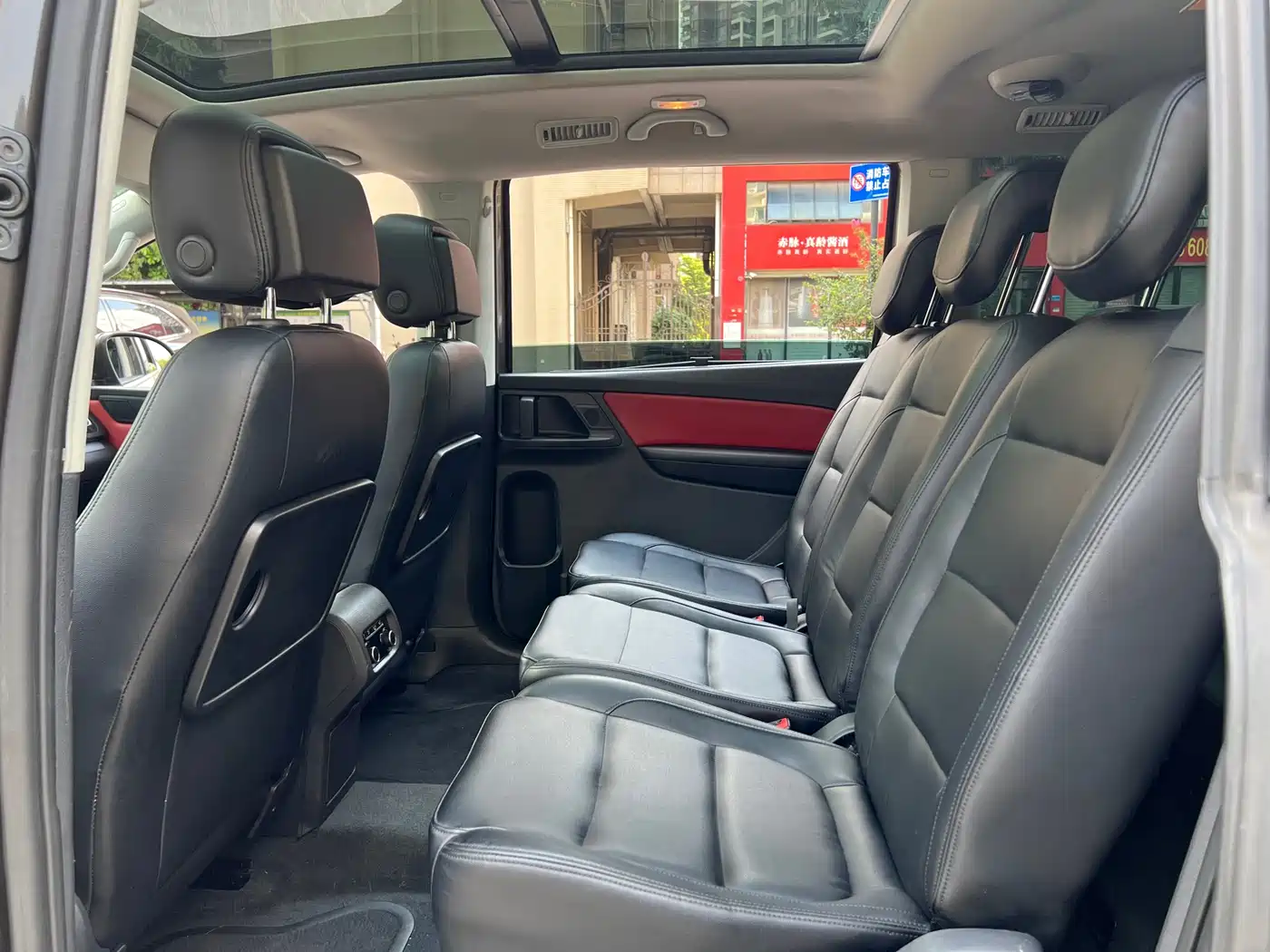 Volkswagen Sharan 2013 1.8TSI Standard Euro IV фото 13