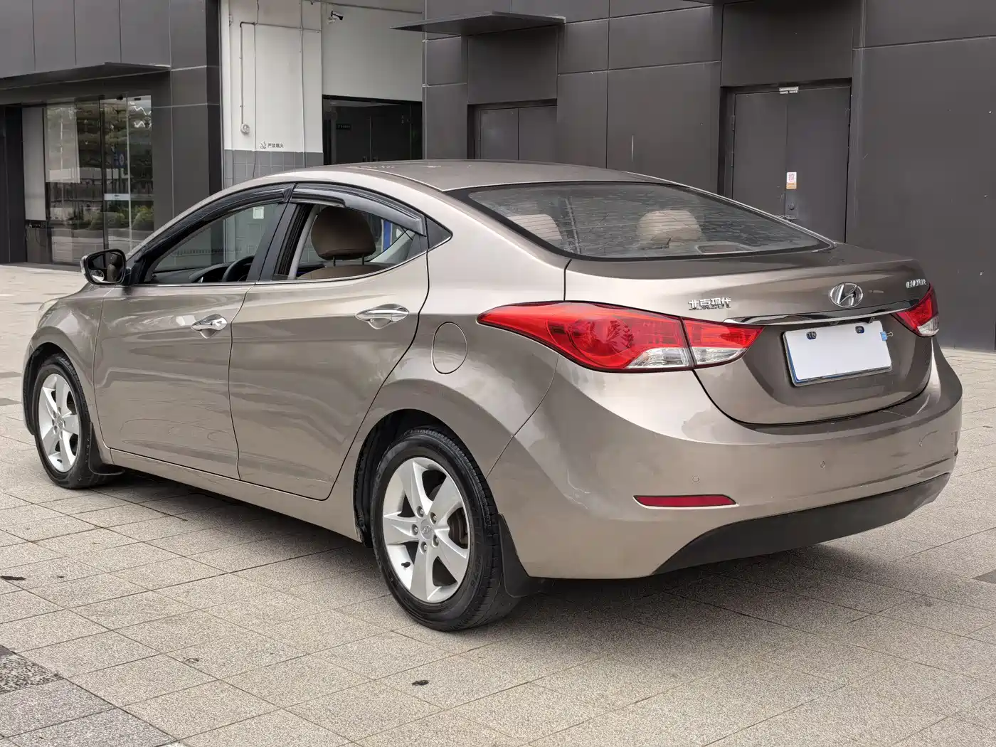 Hyundai Langdong 2013 1.6L Automatic Leading фото 6