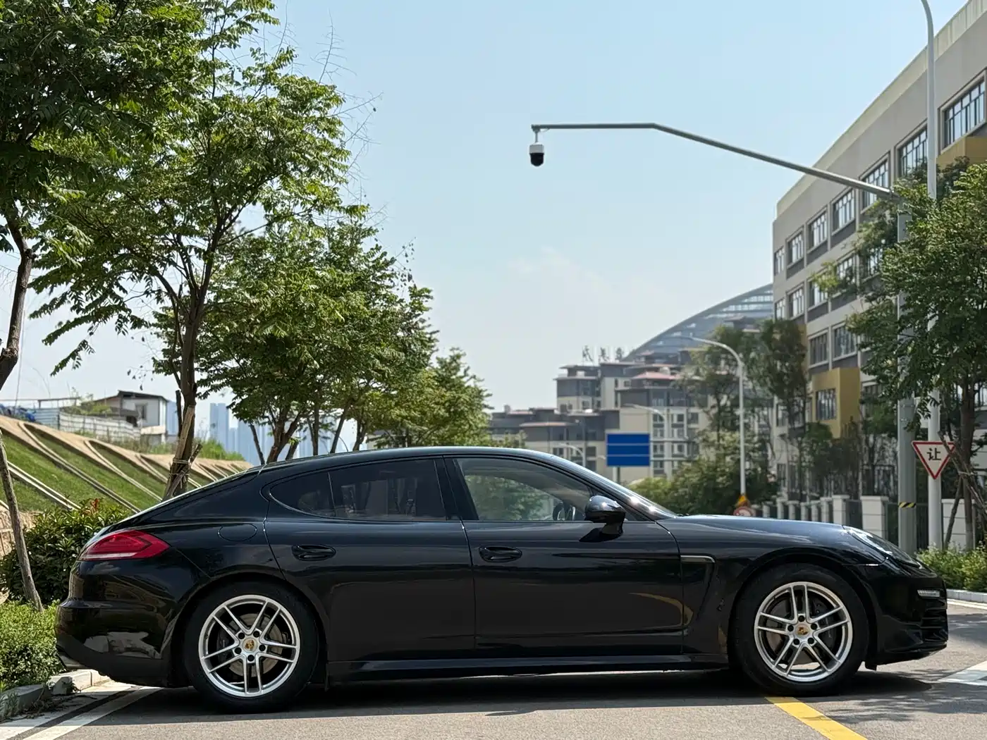 Porsche Panamera 2016 Panamera Edition 3.0T фото 13