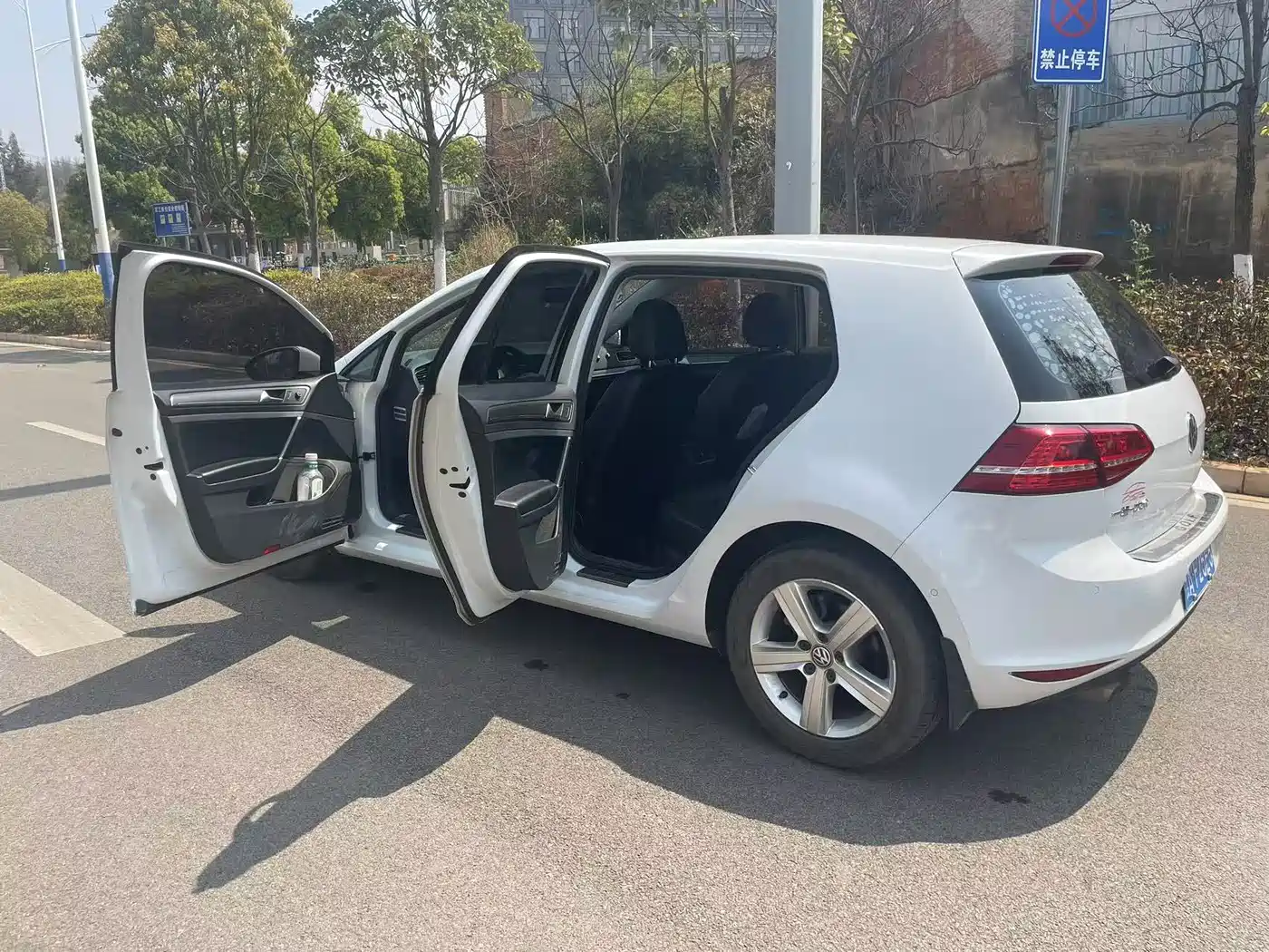 Volkswagen Golf 2016 230TSI Automatic Comfort фото 10