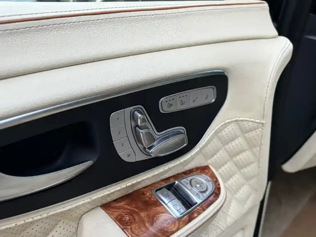 Mercedes-Benz V-Class 2016 V 260 L Premium Long фото 6