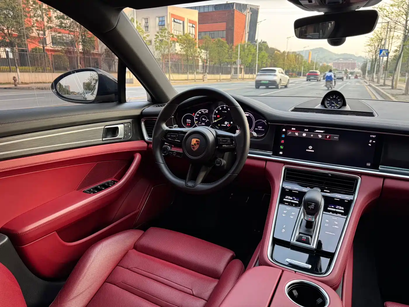 Porsche Panamera New Energy 2023 Facelift Panamera 4 E-Hybrid Platinum Edition 2.9T фото 17