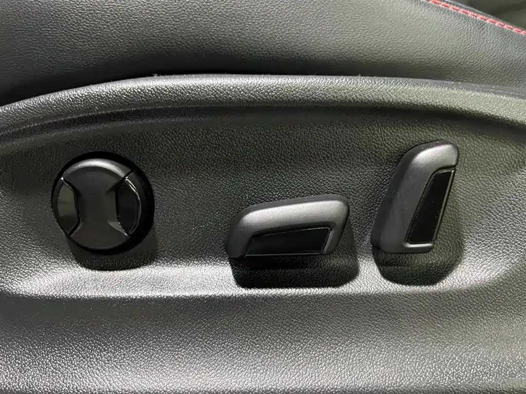 VOLKSWAGEN TIGUAN X