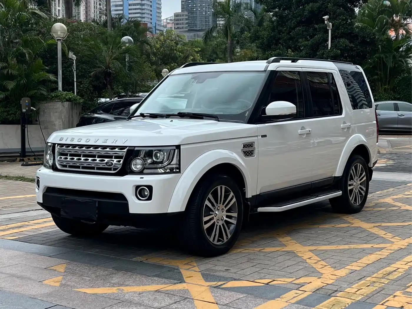 Land Rover Discovery 2015 3.0 SC V6 HSE