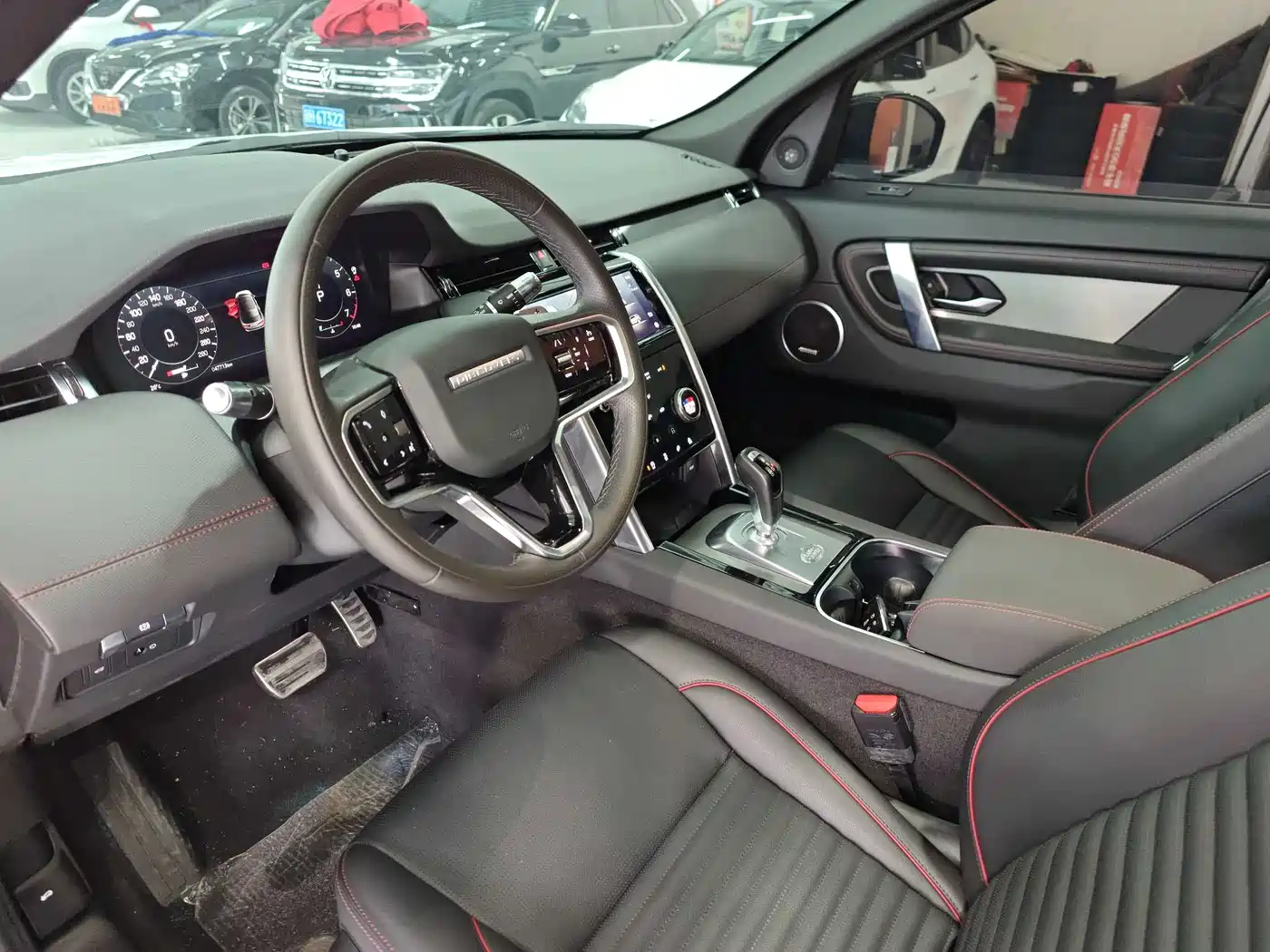 Land Rover Discovery Sport 2022 Model Year Facelift 249PS Metropolitan Edition фото 12