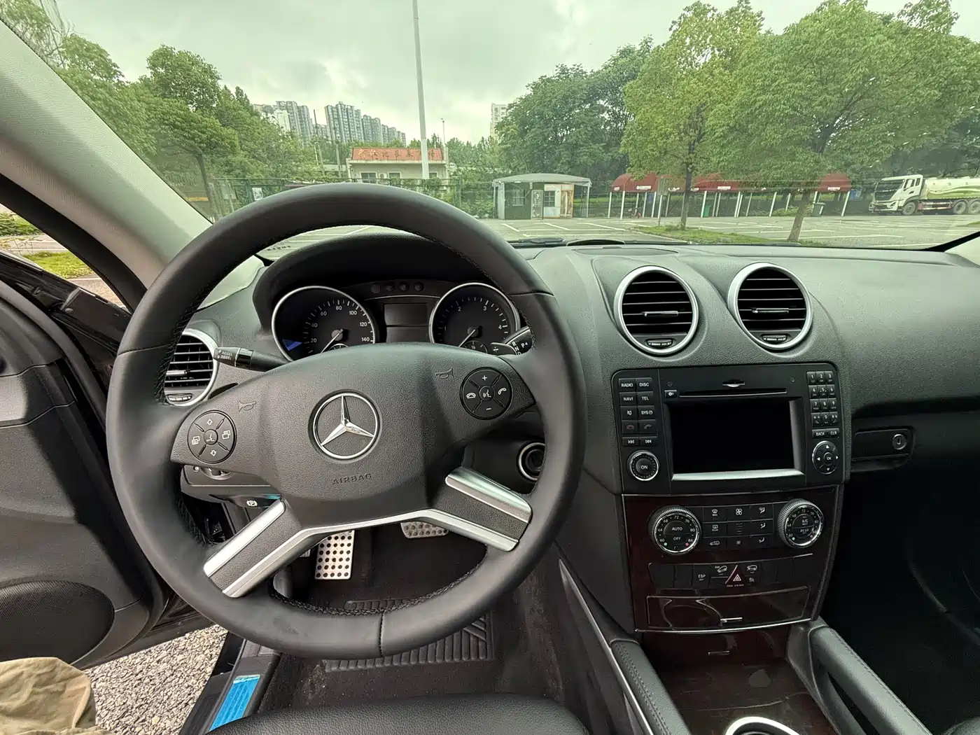 Mercedes-Benz M-Class 2010 ML 350 4MATIC Luxury фото 8