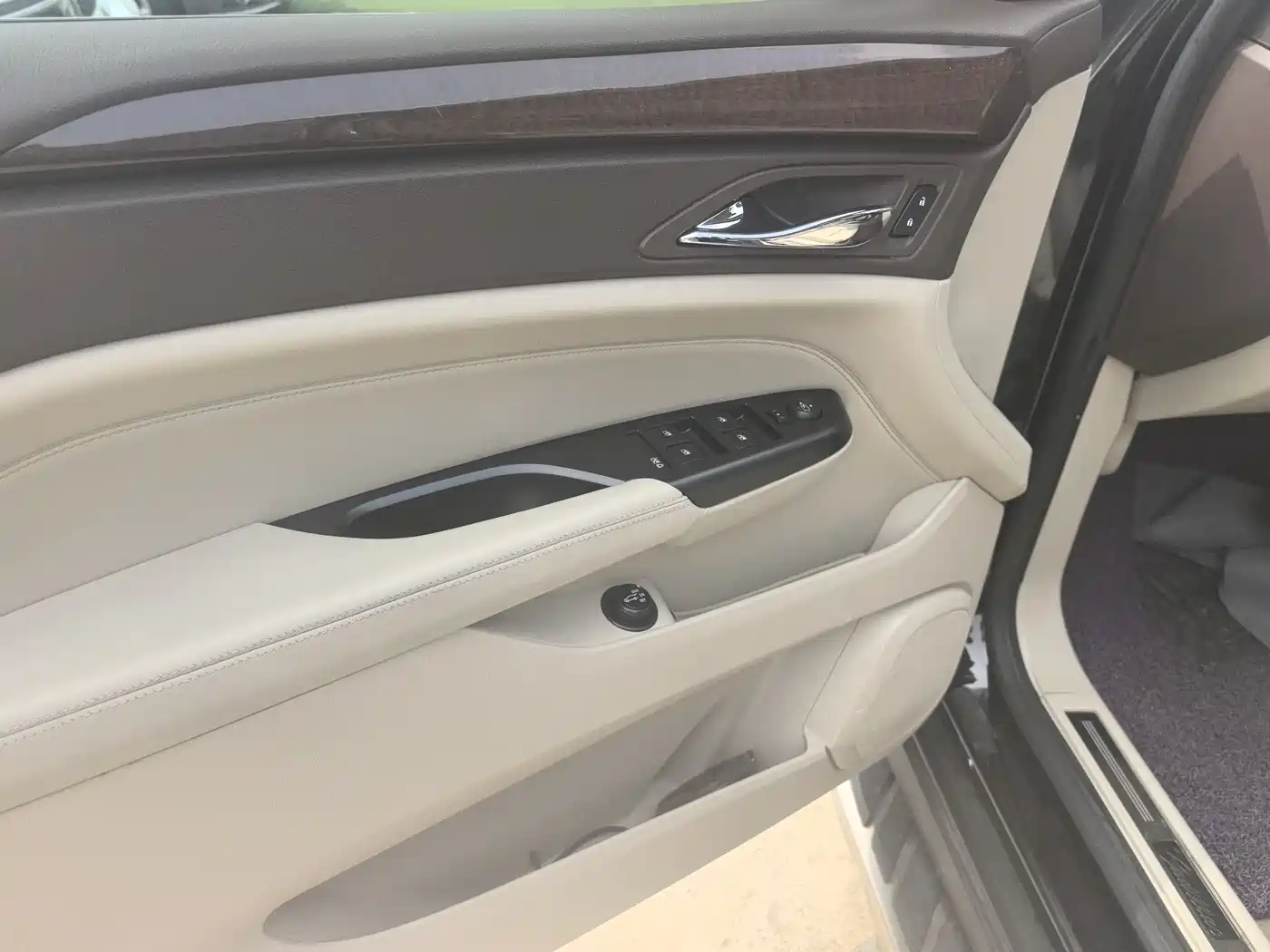 Cadillac SRX 2012 3.0L Comfort фото 5