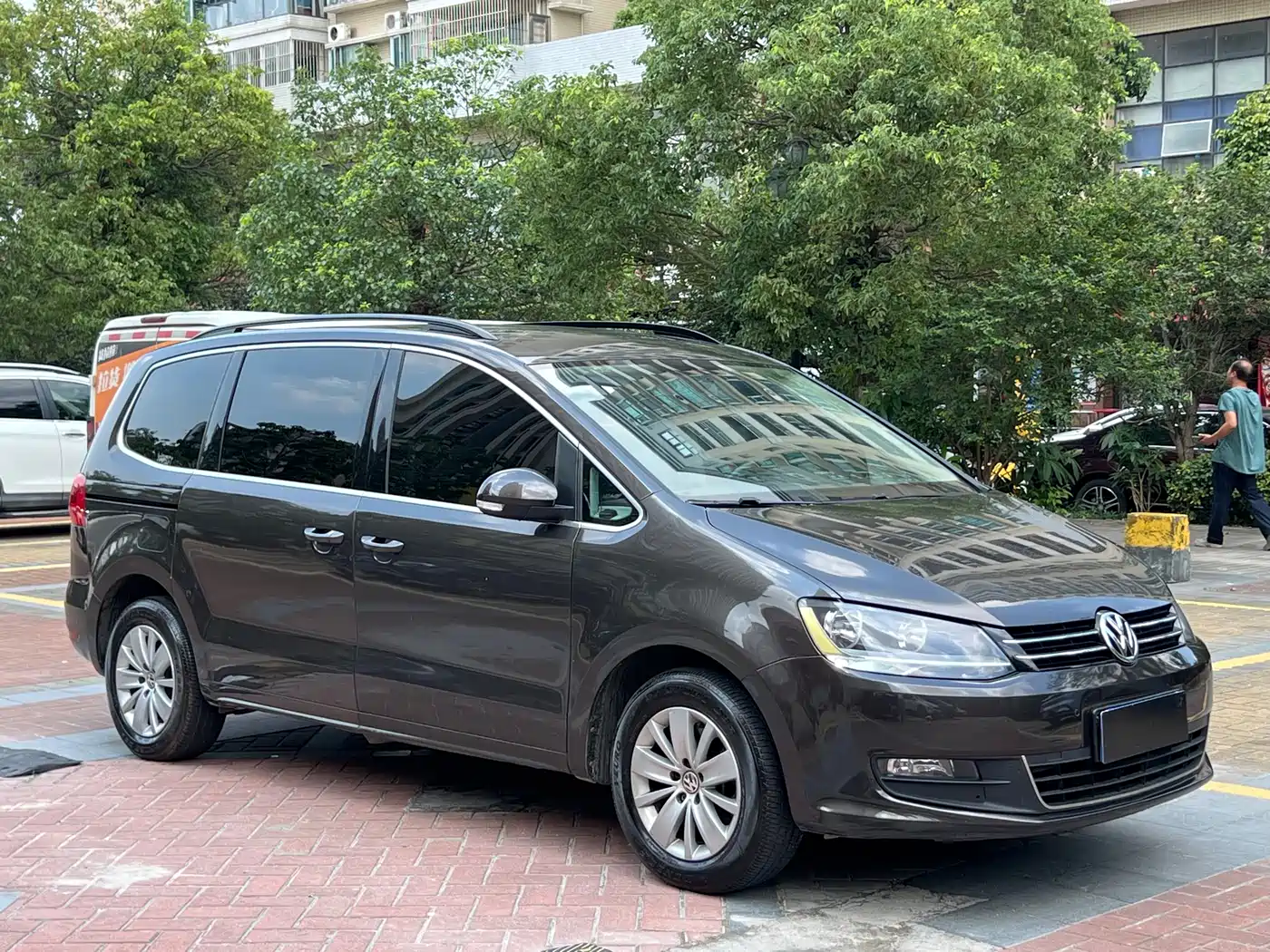 Volkswagen Sharan 2013 1.8TSI Standard Euro IV фото 3