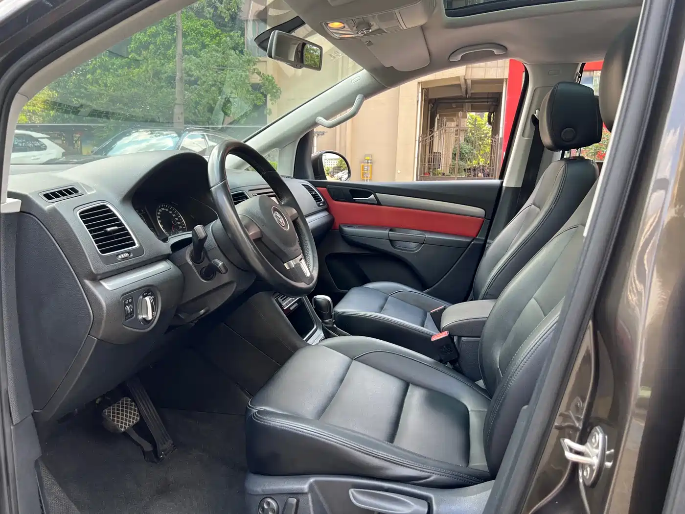 Volkswagen Sharan 2013 1.8TSI Standard Euro IV фото 11