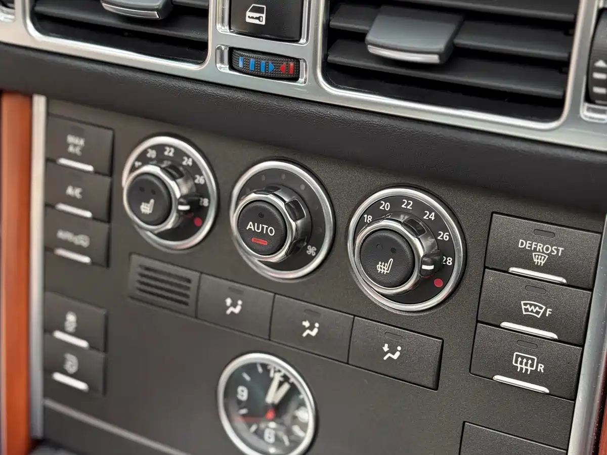 Land Rover Range Rover 2012 4.4 TDV8 фото 19
