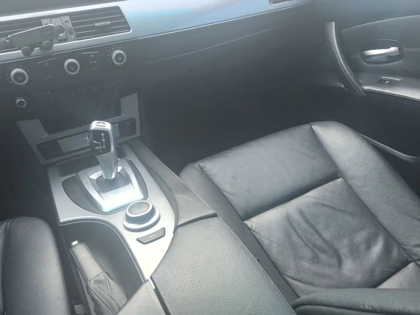 BMW 5 Series 2009 Model 523Li Standard фото 10