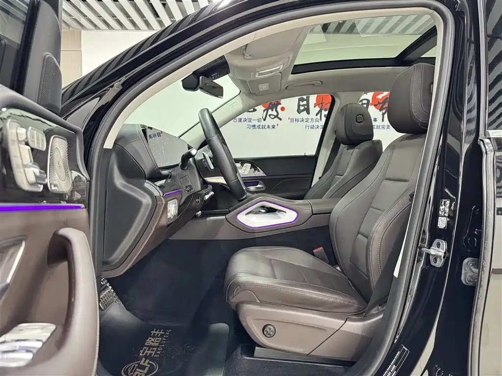 Mercedes-Benz GLS 2023 Second Facelift GLS 450 4MATIC Fashion фото 12