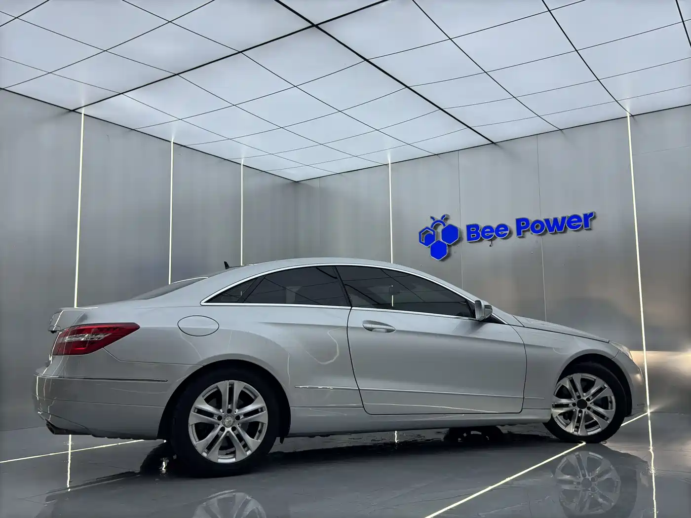 Mercedes-Benz E-Class (Import) 2009 Model E 350 Coupe фото 7
