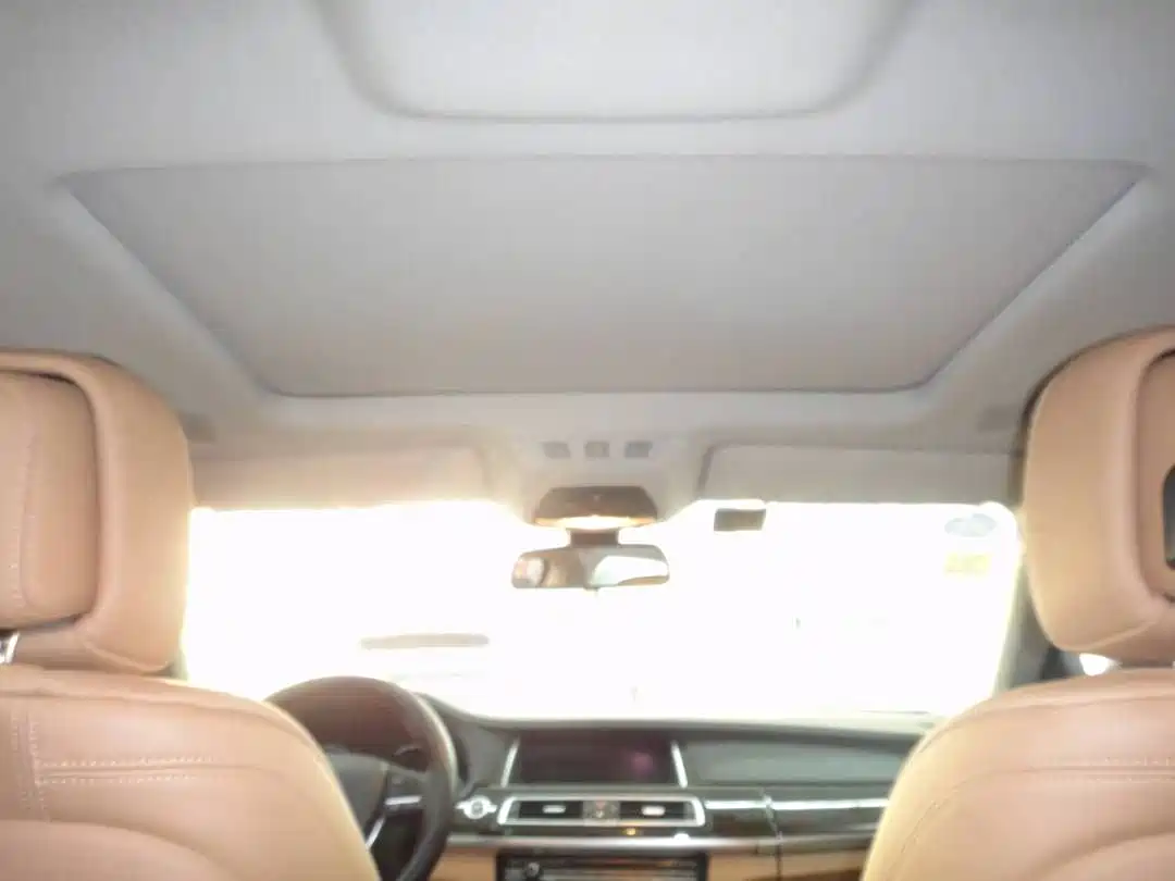 BMW 7 Series 2013 Model 730Li Leading фото 14