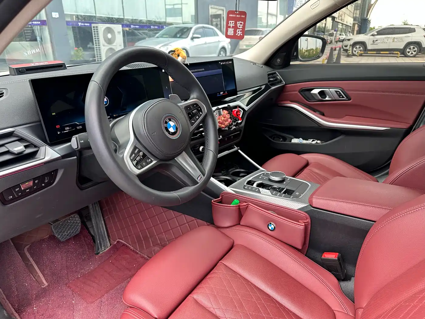 BMW 3 Series 2023 325Li M Sport Black Night Package фото 5