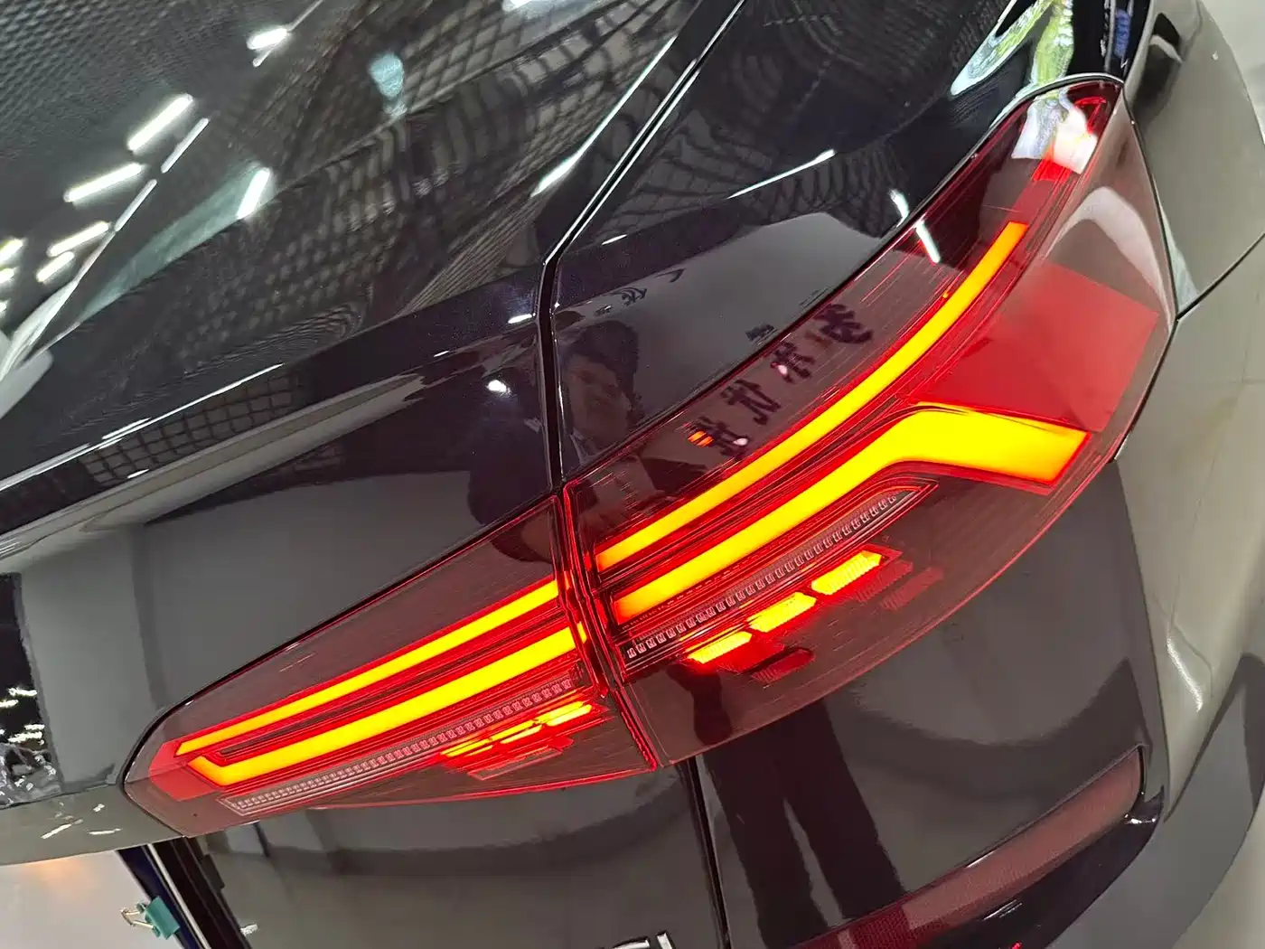 Volkswagen Passat 2021 Model 330TSI Elite Edition фото 13