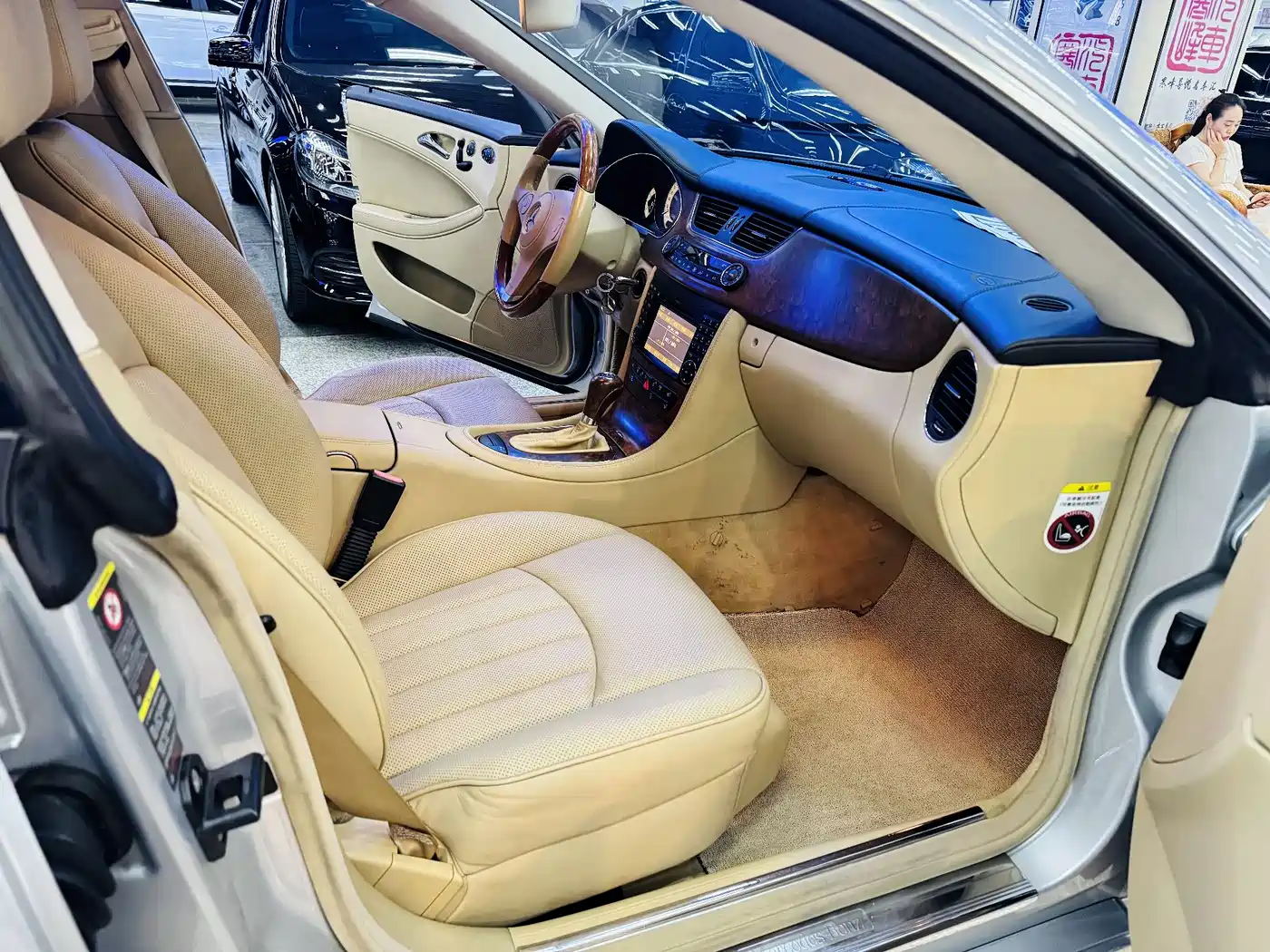 Mercedes-Benz CLS 2009 CLS 350 фото 9